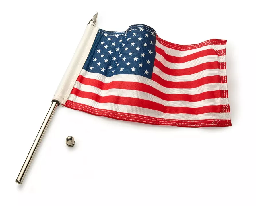 Ciro Standard Flag Pole With American Flag