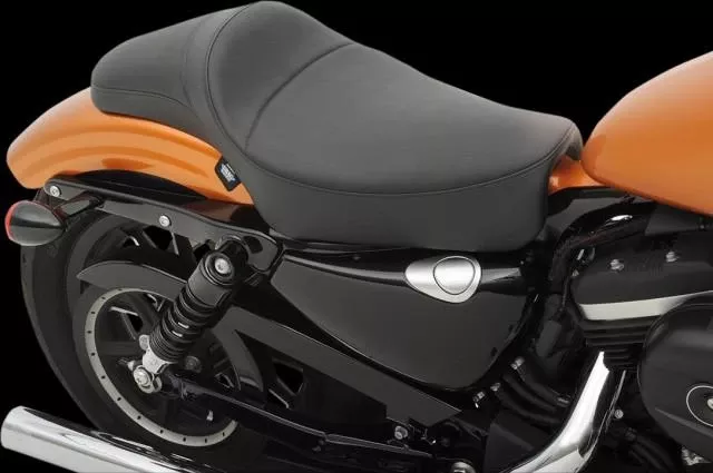 Drag Specialties Extended Reach Predator Seat for '04-Up XL (ALL) -Smooth