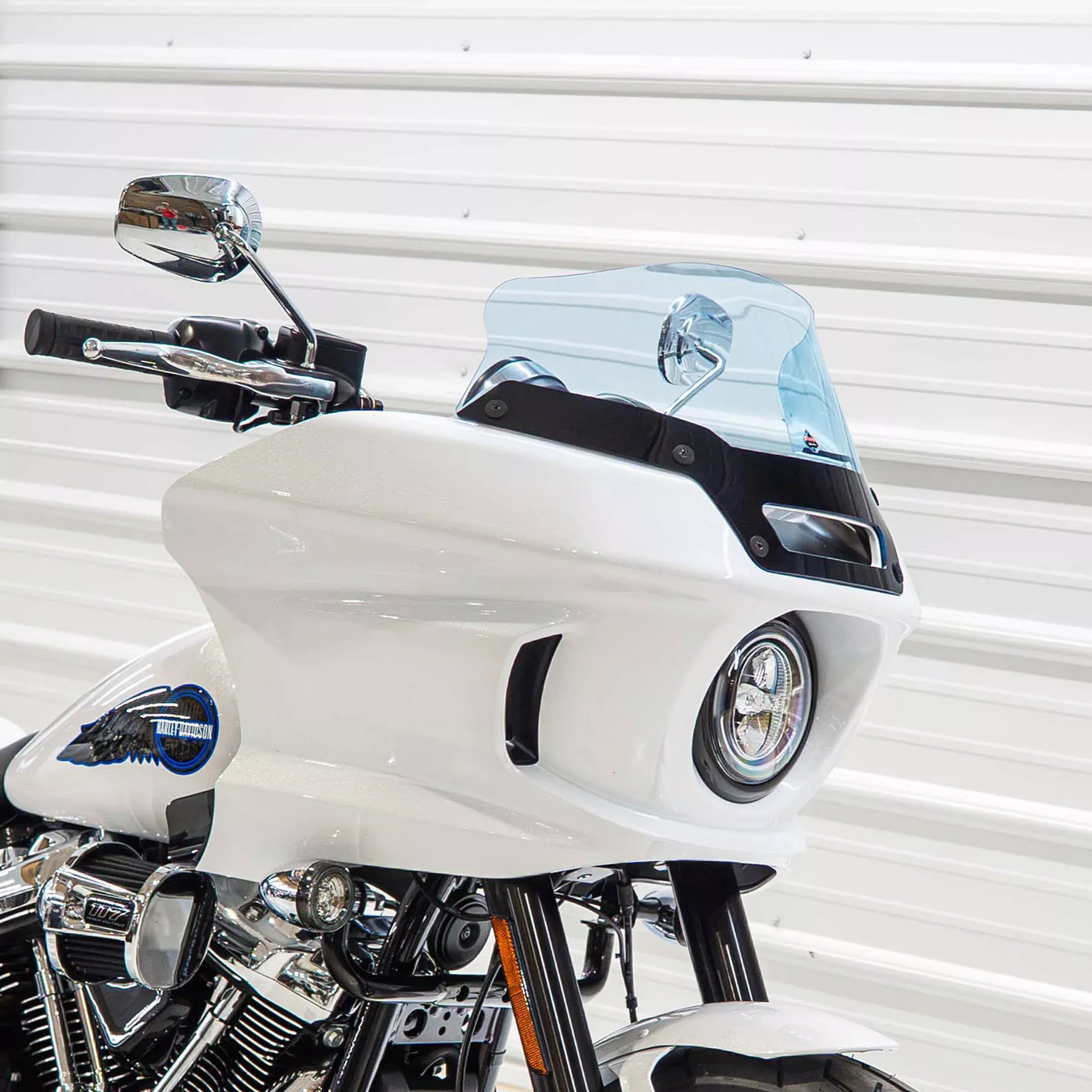 Klock Werks Ice Flare 6" Blue Windshield for 2022-26 Harley Softail Low Rider ST
