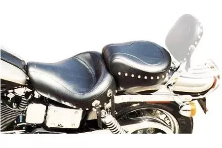 Mustang One-Piece Wide Touring Seat for Dyna/Wide Glide '06-17 - Studded