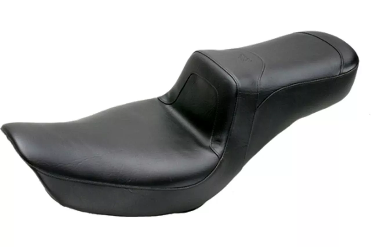 MustangCustom Squareback Seatfor Dyna/Wide Glide '06-17