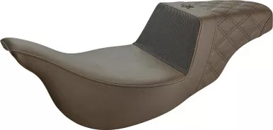 Saddlemen Unknown Industries Seat – Front Carbon Fiber/Black Gripper Lumbar/Rear Lattice Stitch – FL ’18-’22