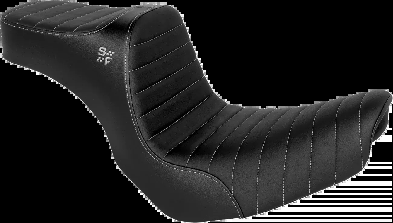 Slyfox Chariot Silver Classic Seat for 2018-2026 Harley Softail Low Rider FLSB